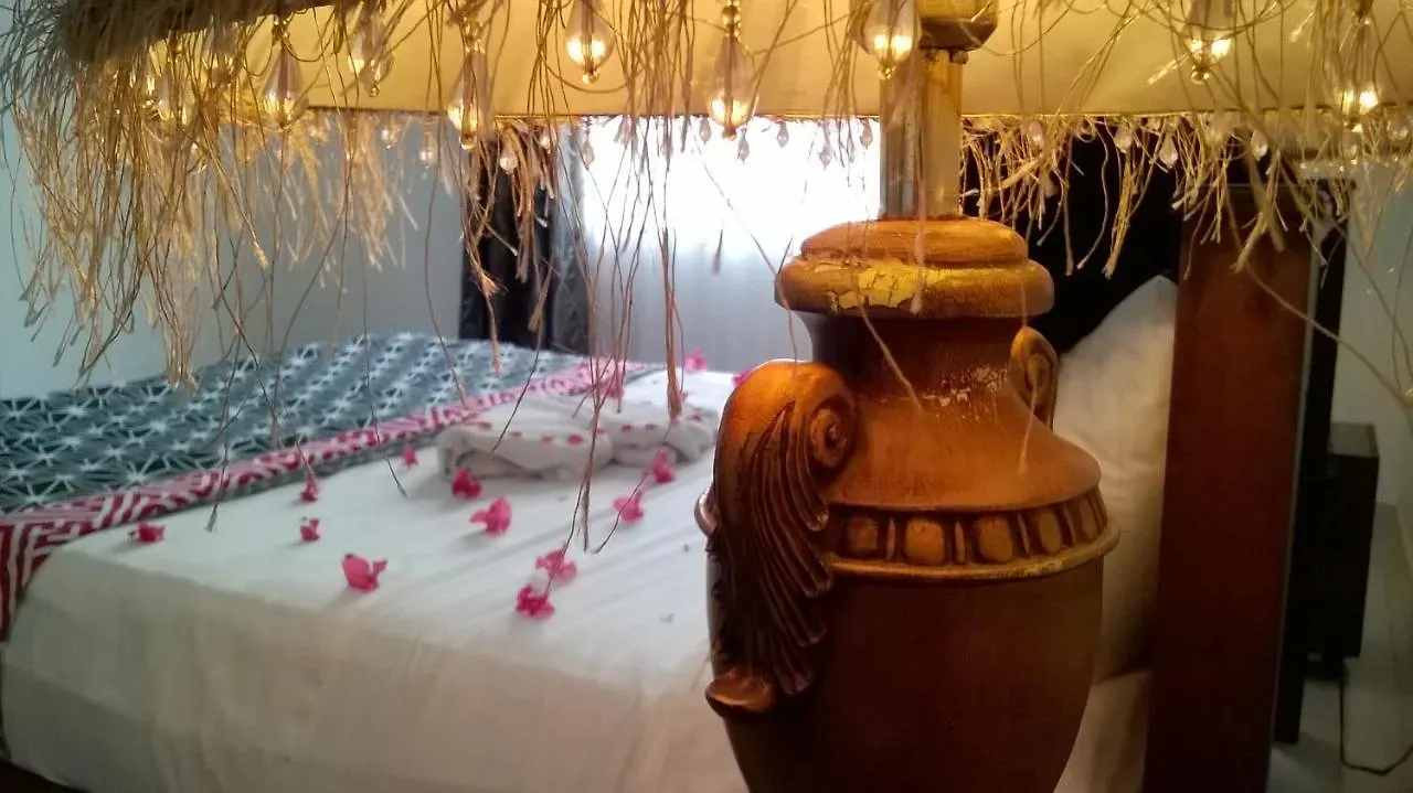 Gasthuis Anna Shanthi Villa Kandy