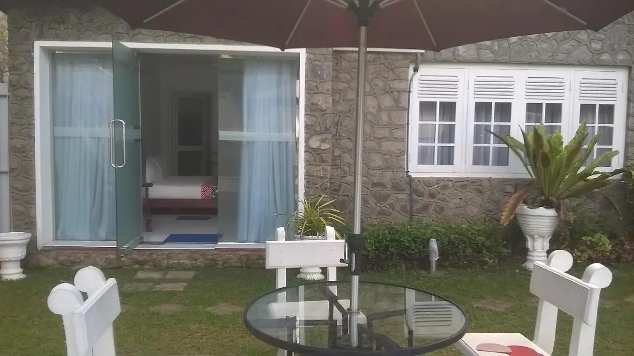 Anna Shanthi Villa Kandy 2*,